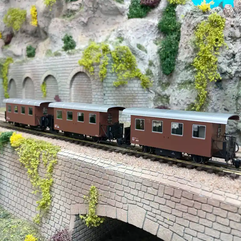 3 voitures type Biho/s, voie étroite HOe, ÖBB, Ep IV - ROCO 34103 - HOe 1/87 Prix Réduit