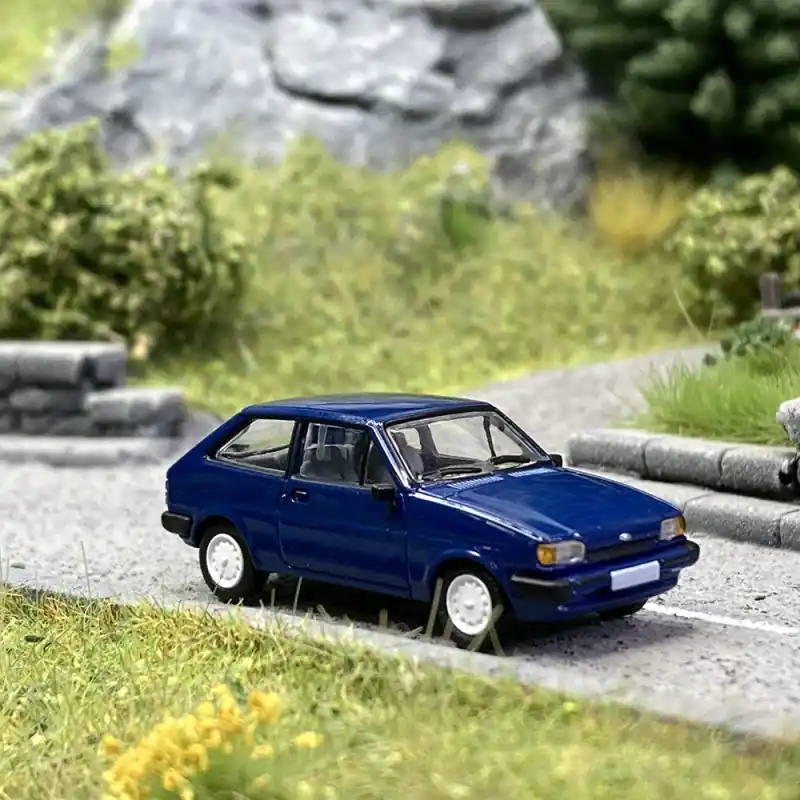 Ford Fiesta Mk 2, Bleue -PCX870277 - HO 1/87 Remise