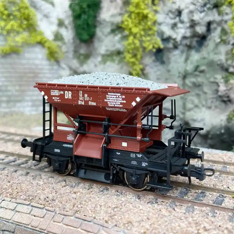 Prix Réduit Wagon trémie à ballast "Talbot" DR, Ep IV - ROCO 56247 - HO 1/87