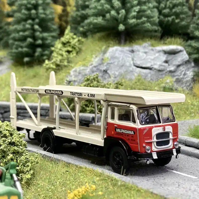 Achat Immédiat Fiat 640 Porte autos "Valpadana" - STARLINE MODELS 58484 - HO 1/87