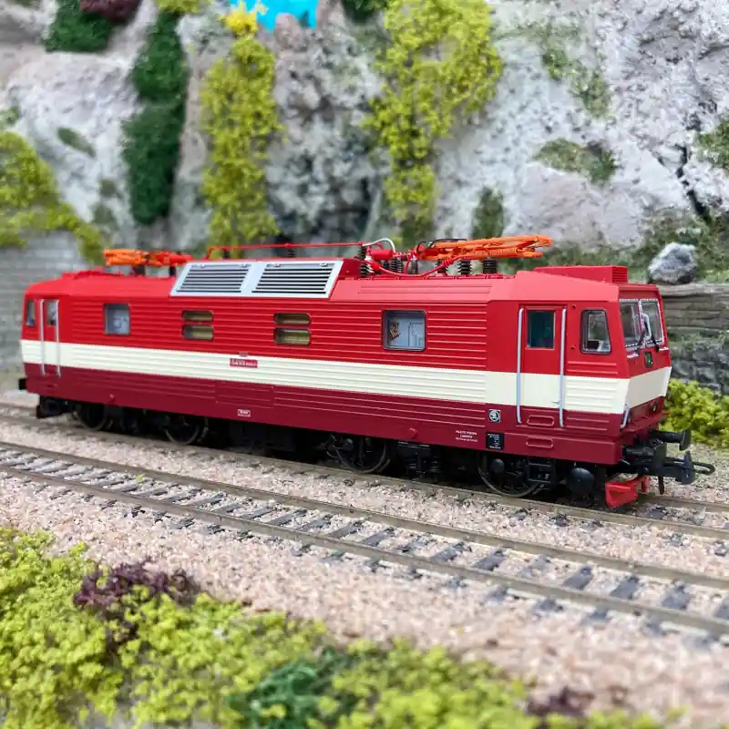 Super Prix Locomotive électrique S 499.2002, CSD, Ep IV digital son - ROCO 71239 - HO 1/87