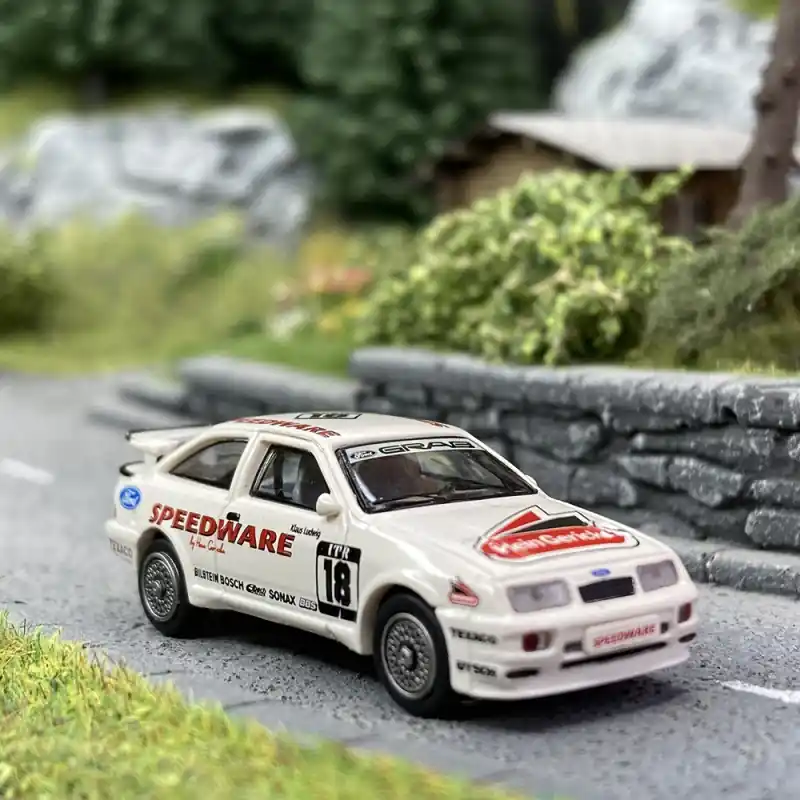 Bon Marché Ford Sierra RS Cosworth "SpeedWare" - BREKINA 19255 - HO 1/87
