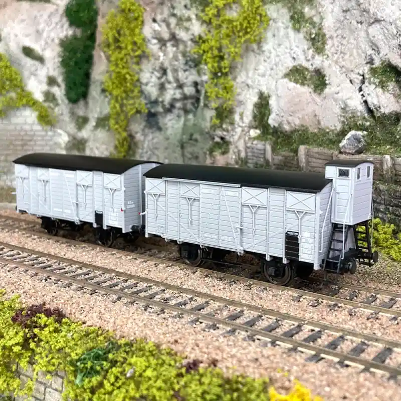 Meilleure Vente 2 wagons couverts OCEM 19 avec guérite Midi, Ep II - REE WB683 - HO 1/87