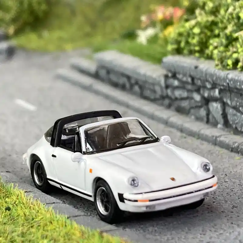 Petit Prix Porsche 911 Carrera 3.2l Targa blanche - SCHUCO 452665905 - HO 1/87