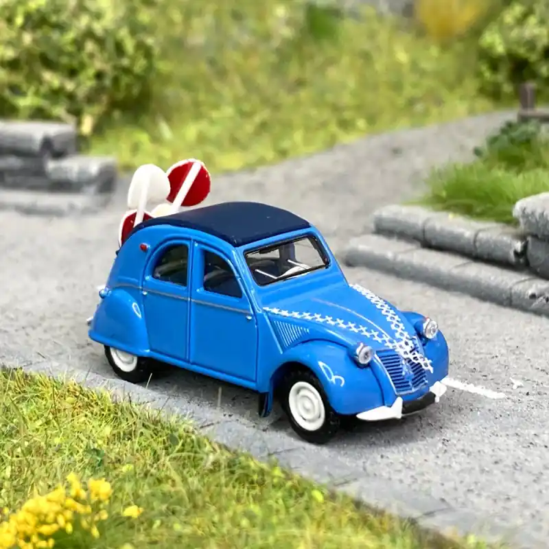 Citroën 2 CV AZLP 1958 voiture des mariés -HO 1/87-SAI 6026 Commander Vite