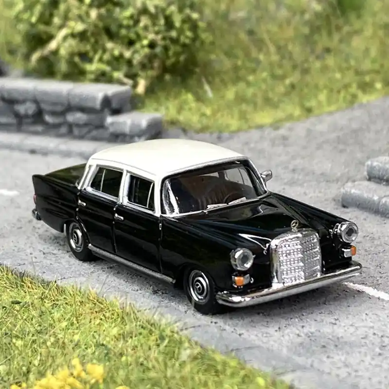 Mercedes Benz 200-HO 1/87-HERPA 430739002 Bon Marché