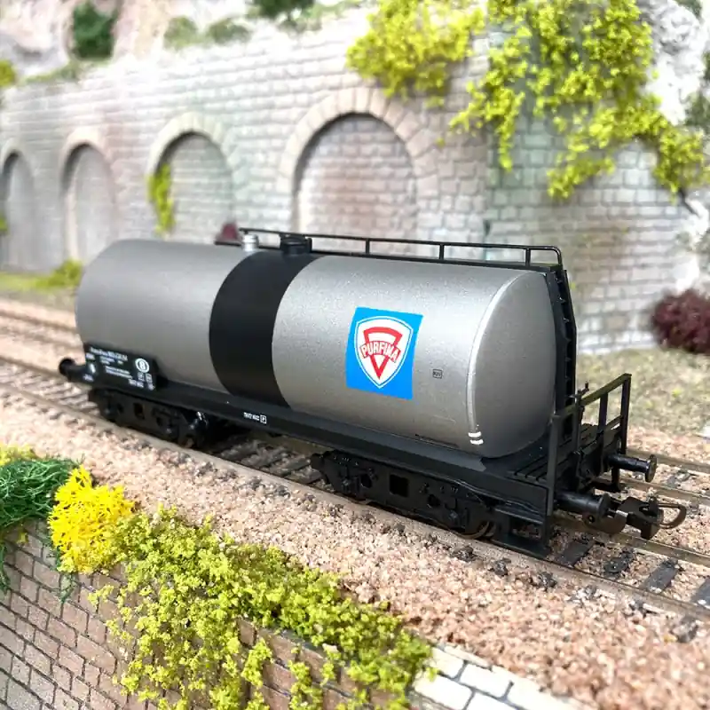 Authentique Wagon citerne Purfina Sncb Ep III -HO 1/87- PIKO 97115