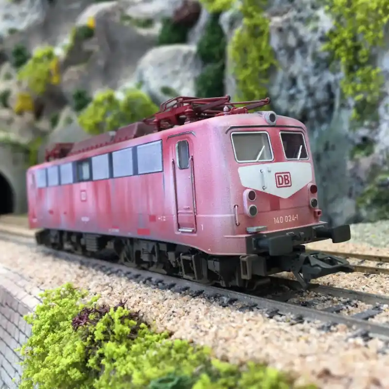 Livraison Express Locomotive BR 140 024-1 DB Ep V digital son 3R-HO 1/87-MARKLIN 37408