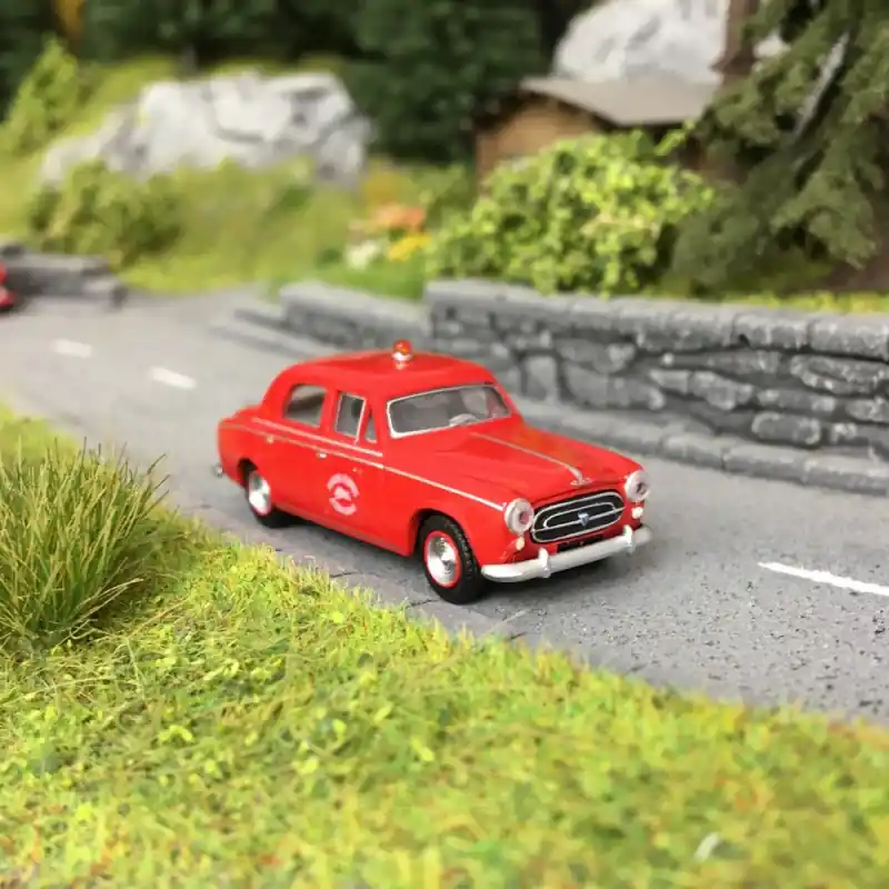 Peugeot 403 Pompiers des Ardennes 1959-HO 1/87-SAI 6225 Quantité Limitée