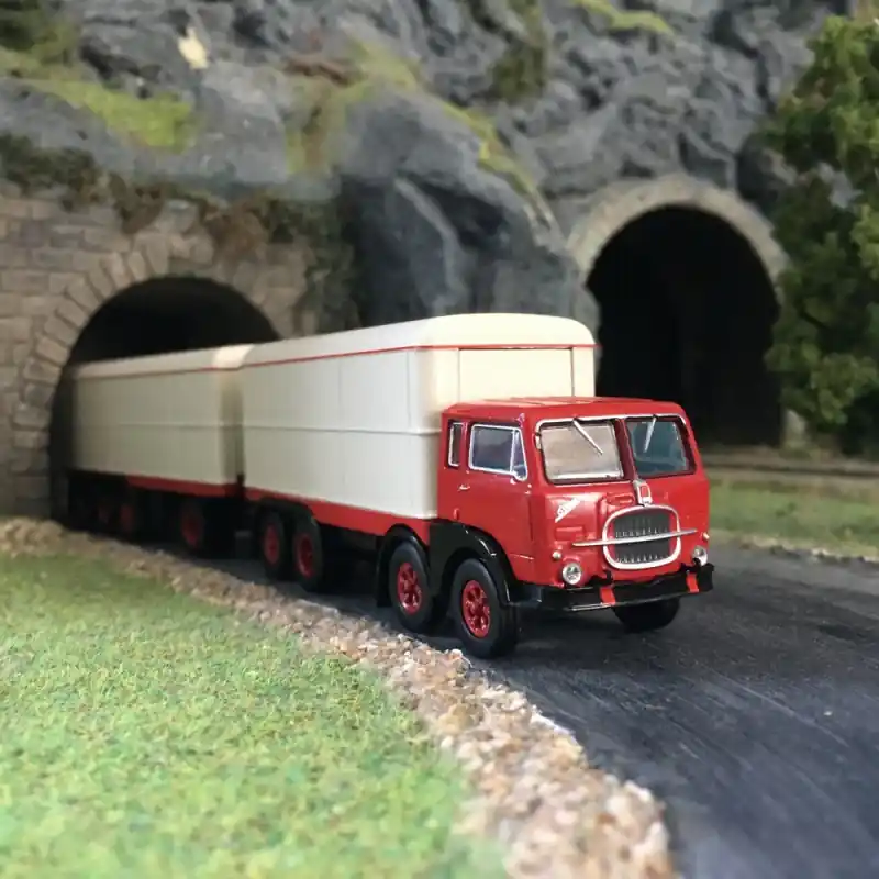 Camion remorque tolé FIAT 690 Millepiedi-HO 1/87-BREKINA 58421 Réduction