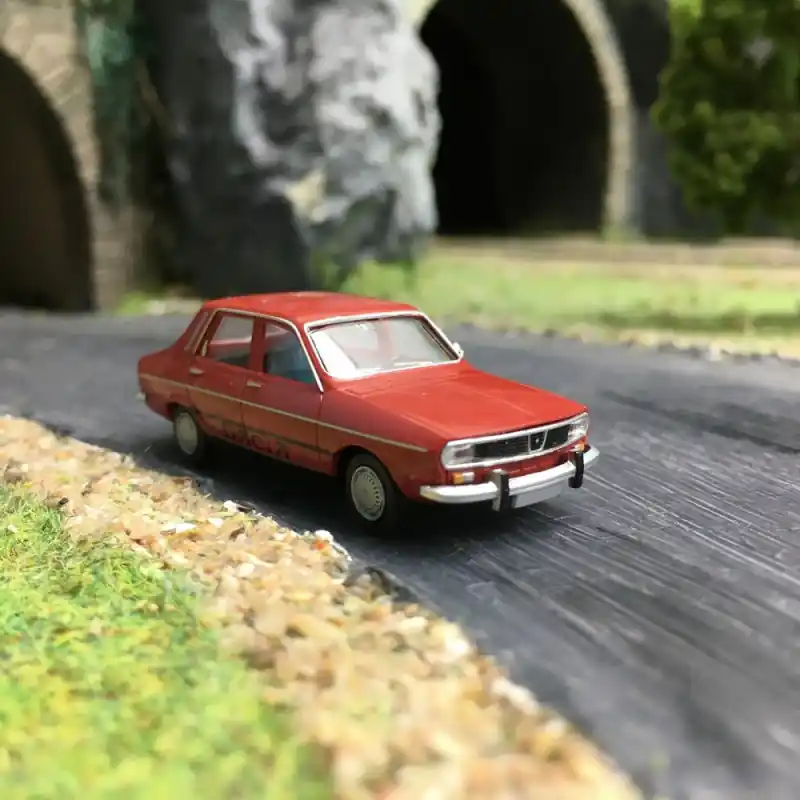 Dernier Modèle Dacia 1300 "Rouille"-HO 1/87-BREKINA 14516