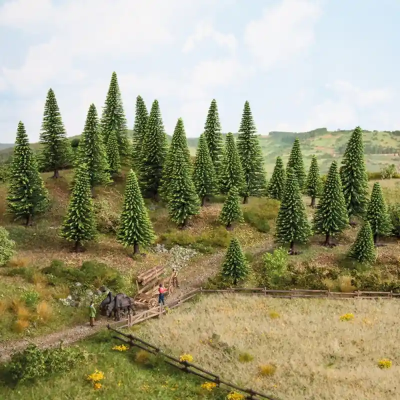 Offre Spéciale 10 Sapins épicéa 5 à 14 cm de haut - NOCH 26925