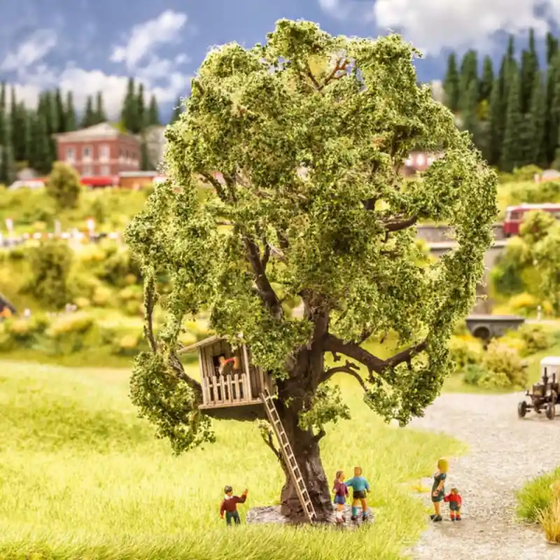 Arbre avec cabane accrochée 15 cm de haut - NOCH 21765 Acheter En Ligne