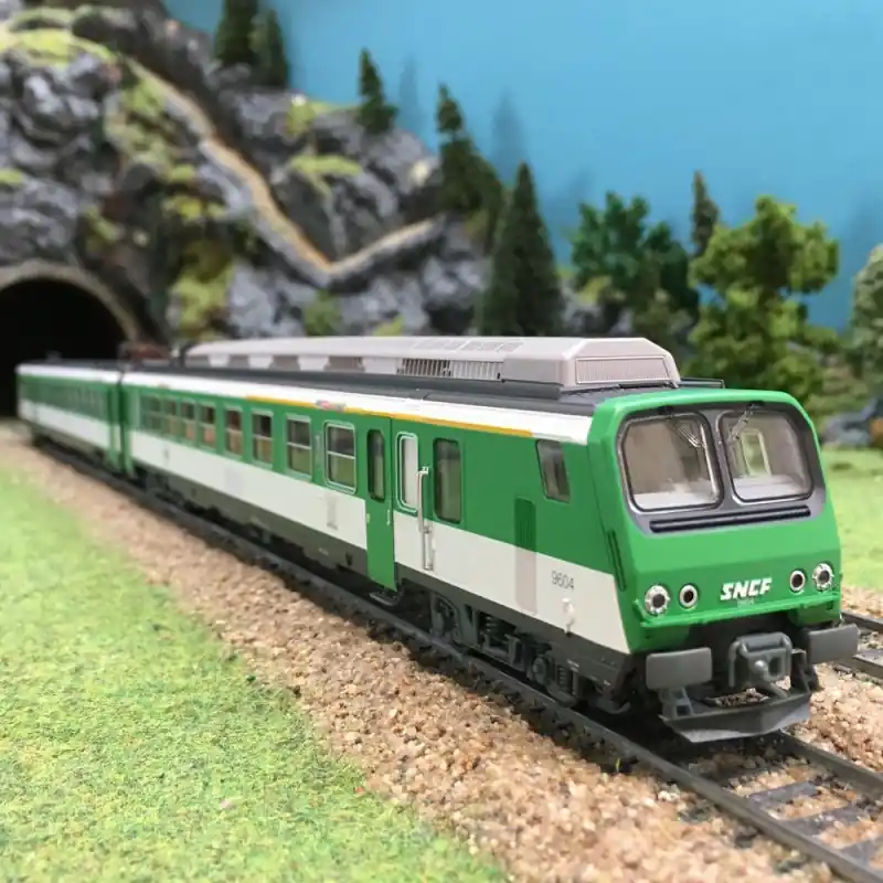 Jusqu'à Épuisement Des Stocks Automotrice Z2 Z9604 Bretagne ép V digitale son -HO-1/87-PIKO 96435