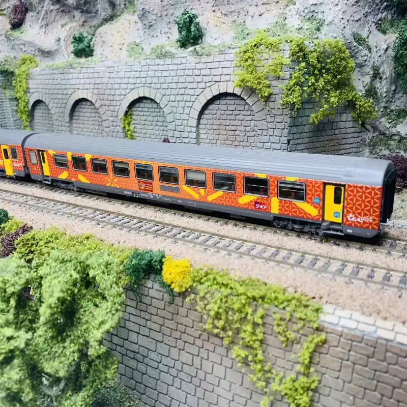 Haute Qualité 3 Voitures VTU livrée TER Languedoc Roussillon, Ep V - SNCF - LSMODELS 41210 - HO 1/87