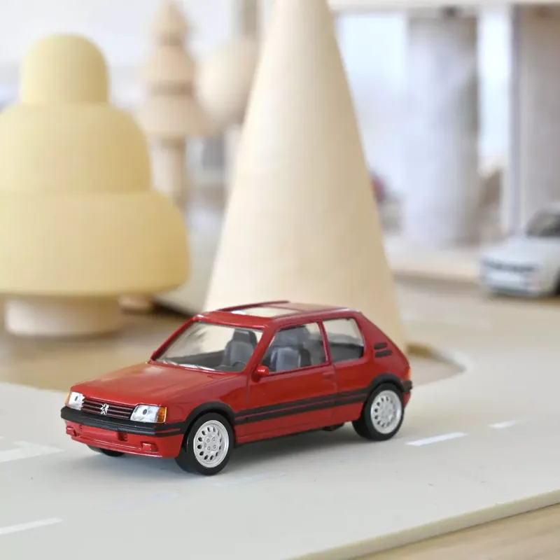 Commande En Gros Voiture miniature 1/43 Peugeot 205 GTi 1986 Rouge Vallelunga Jet-car Norev 471713