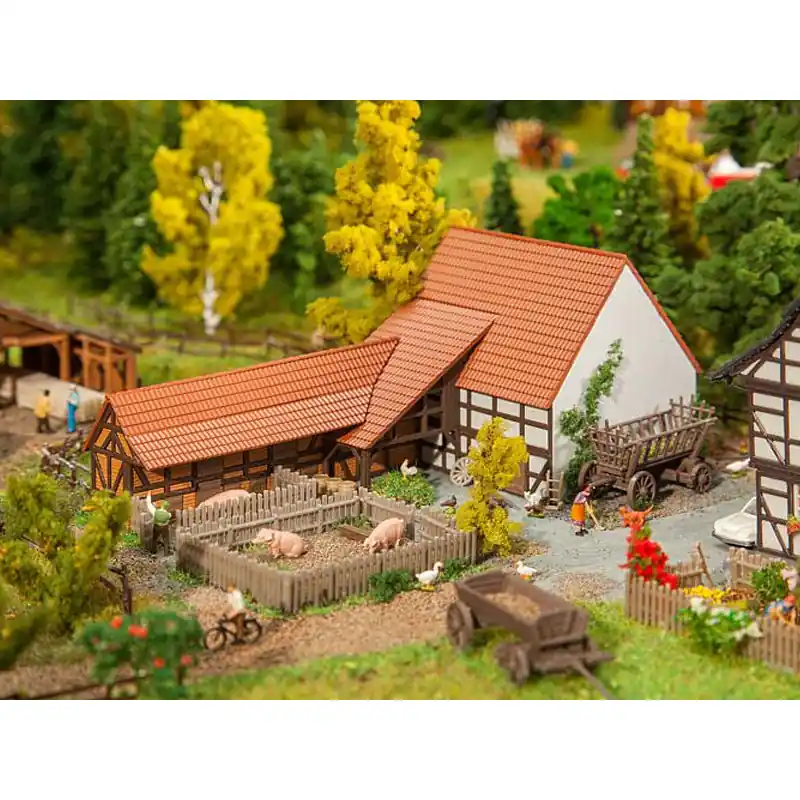 Top Vente FALLER 232371 Bâtiment Agricole Avec Accessoires - N 1/160