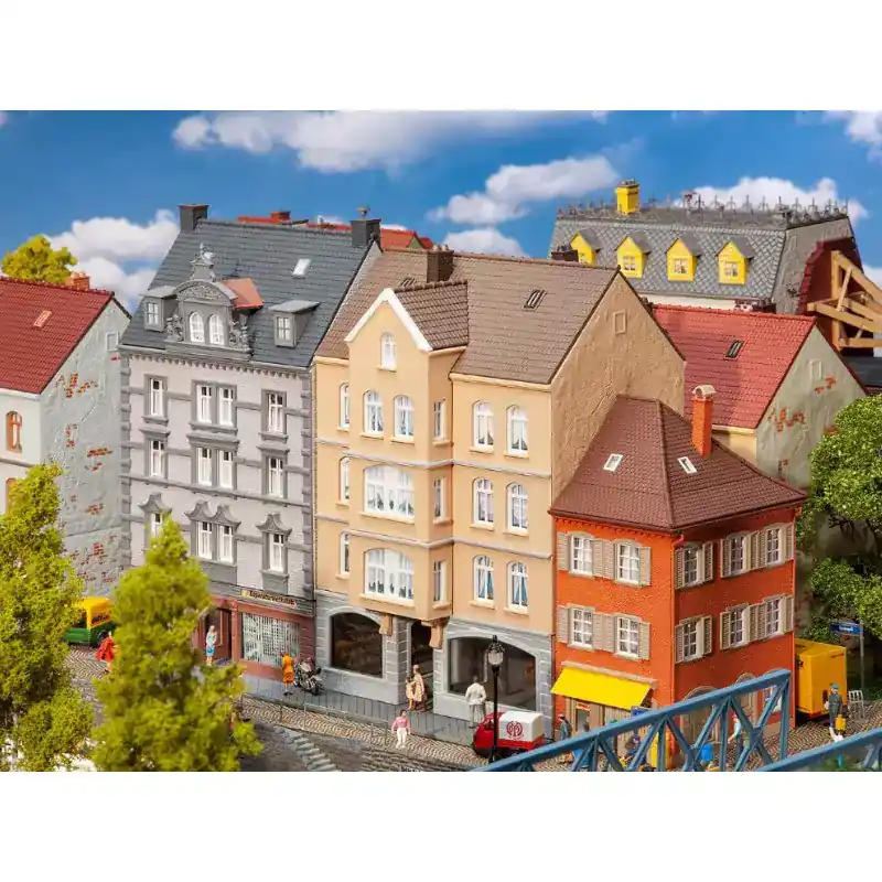 FALLER 130706 Immeuble Avec Magasin De Chaussures - HO 1/87 Offre Exclusive