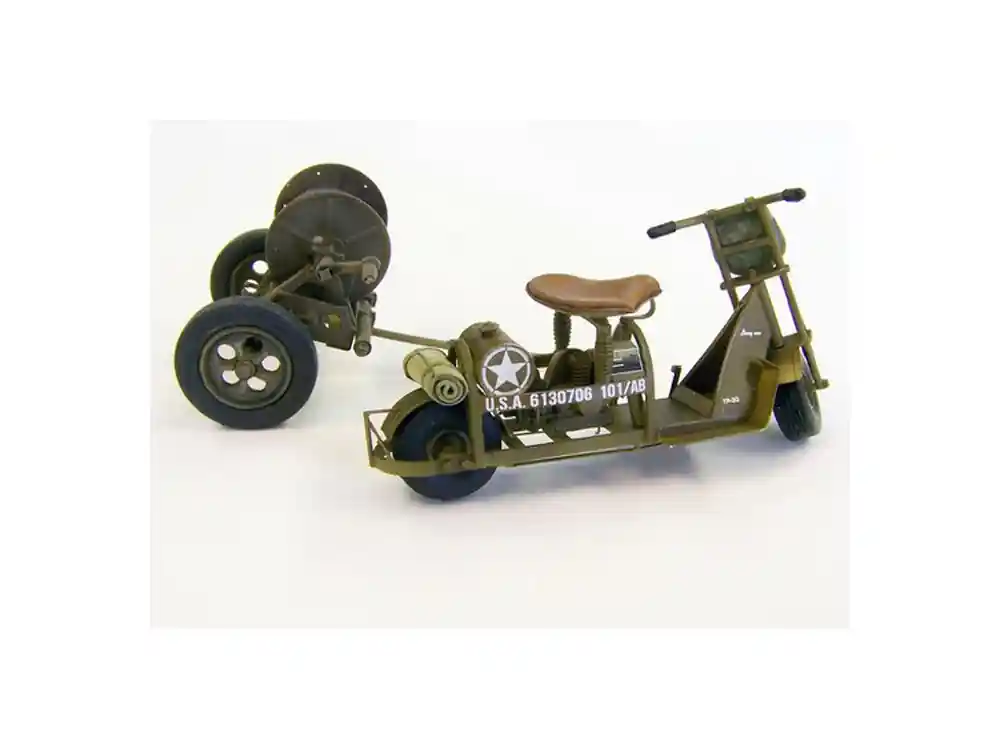 Soldes Plus Model 438 Scooter US Aeroporte avec bobine 1/35