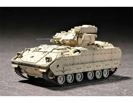 Trumpeter 07296 M2A2 Bradley Fighting Vehicle Offre Spéciale