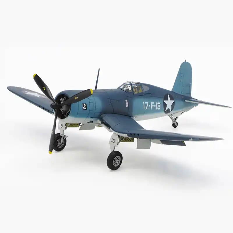 Commander Maintenant Vought F4U-1/2 Birdcage Corsair - TAMIYA 61046 - 1/48
