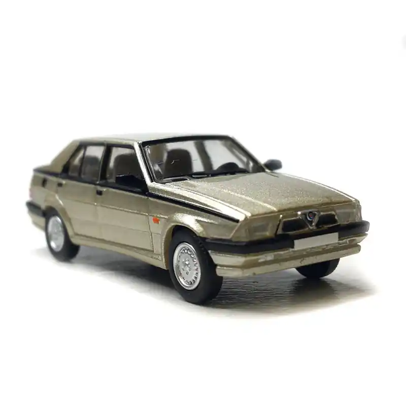 Acheter En Ligne Alfa Roméo 75, beige, 1988 - PCX 870785 - HO 1/87