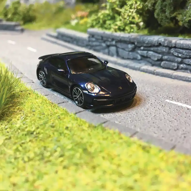 Porsche 911 (992) Turbo, 2020, Bleu métal - MINICHAMPS 870 069074 - 1/87 Commander Vite