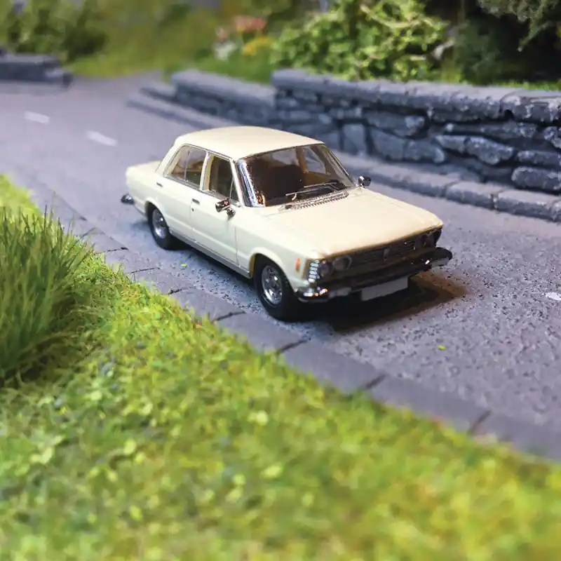 FIAT 130 Crème - PCX870639 - HO 1/87 Expédié Aujourd'hui
