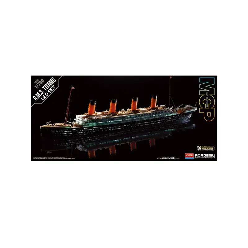 Dernière Chance Maquette de Bateau en plastique R.M.S. TITANIC + Leds 1/700