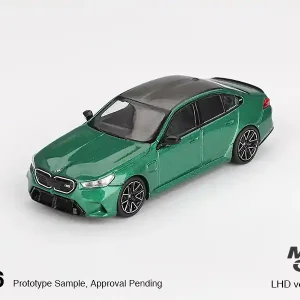 Mini GT 01086-BL BMW M5 (G90) - 2024 Isle of Man Green Metallic Petit Prix