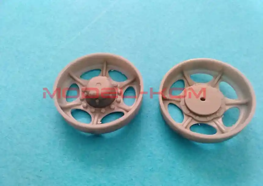 Nouvelle Collection Model-Kom 2-2024-2-AKC03 M270 MLRS - Resin Tension Wheels