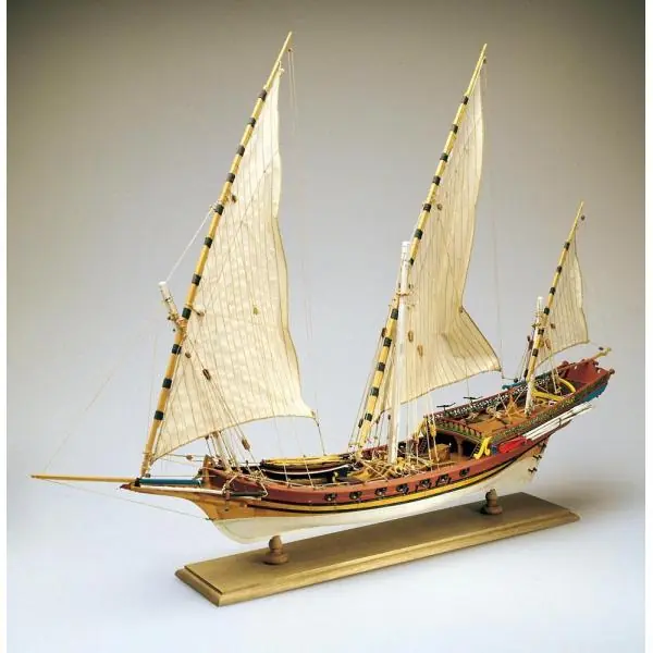 CHEBEC Amati- 1753 1/60e Maquette de bateau en bois . Top Vente
