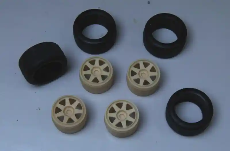 Renaissance 24TEC4 Ford Sierra - Tecno Magnesio 17" 7-spoke 4 Studs (4 pcs) Offre Du Jour