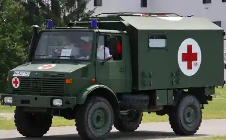 Vente Directe MR Modellbau 35051 Unimog U1300L Ambulance German Bundeswehr